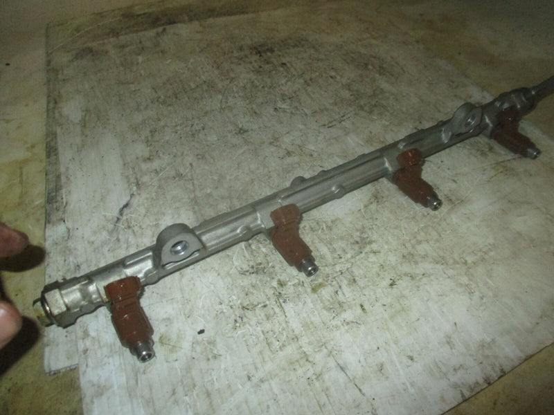 Suzuki DF150 150hp outboard fuel rail with injector set (15751-96J00)