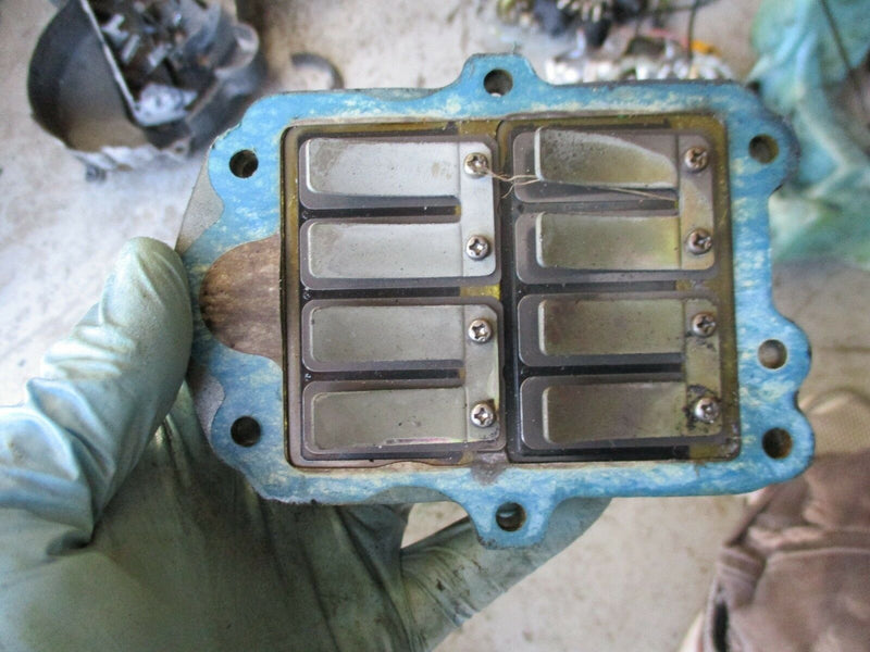 1997 Suzuki DT75 outboard intake plates with reeds