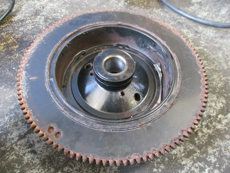 1995 Yamaha 115hp 2-stroke outboard flywheel 6n7-85550