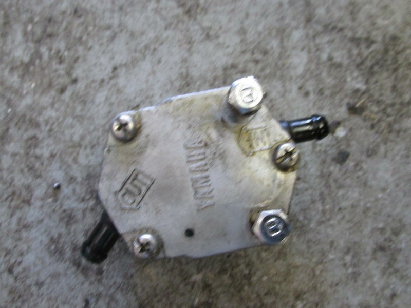 1989 Yamaha 225G-Excel 225 hp V-6 2-stroke fuel pump 6E5-24410-03-00