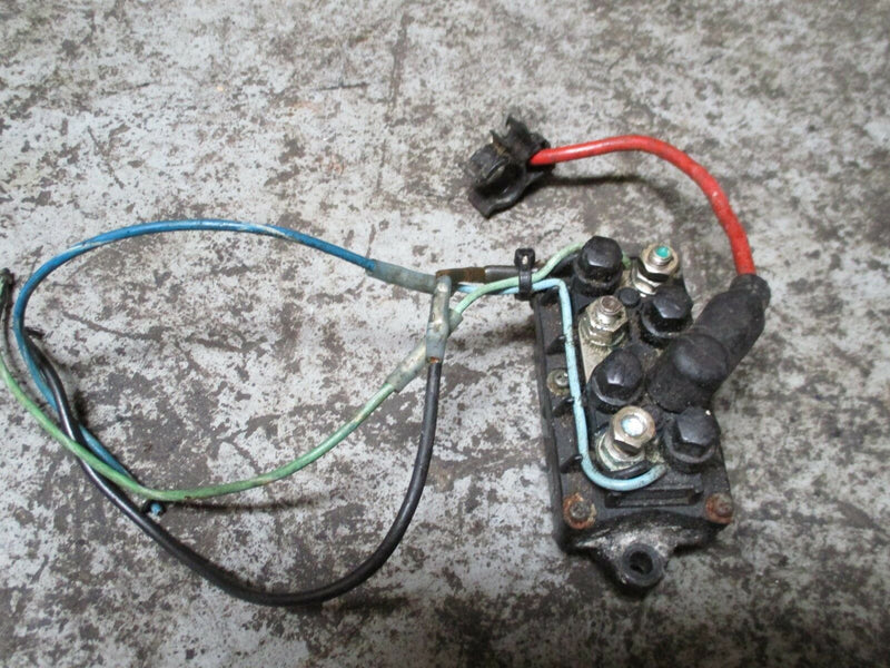 1997 Yamaha 60TLRV 60hp 2 stroke outboard tilt and trim relay 61A-81950-00-00
