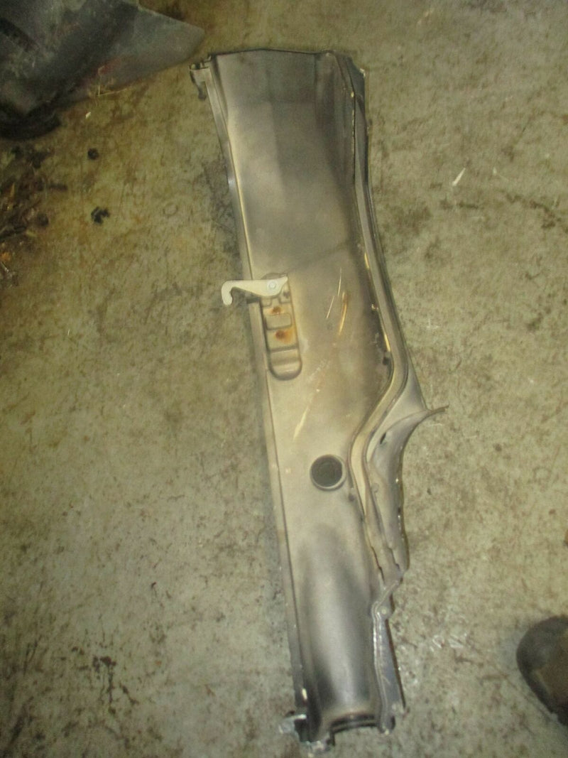 Suzuki DF225 225hp outboard starboard side cover (61811-93J00-0EP)