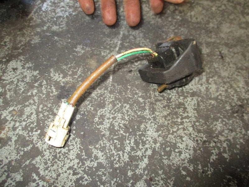 1998 Suzuki outboard DT 225 hp 2-stroke map sensor 18590-53A01