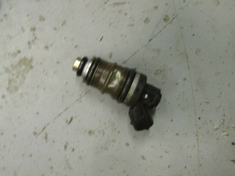 2000 Suzuki DT115S 11503-031462 fuel injector 15710-94900