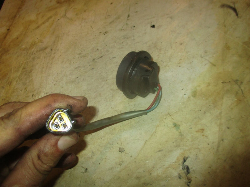 Yamaha HPDI 150hp 2 stroke outboard tilt trim switch (6R3-82563-00-00)