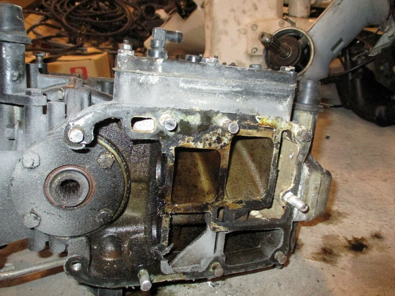 Johnson 48hp 2 stroke outboard crankcase powerhead