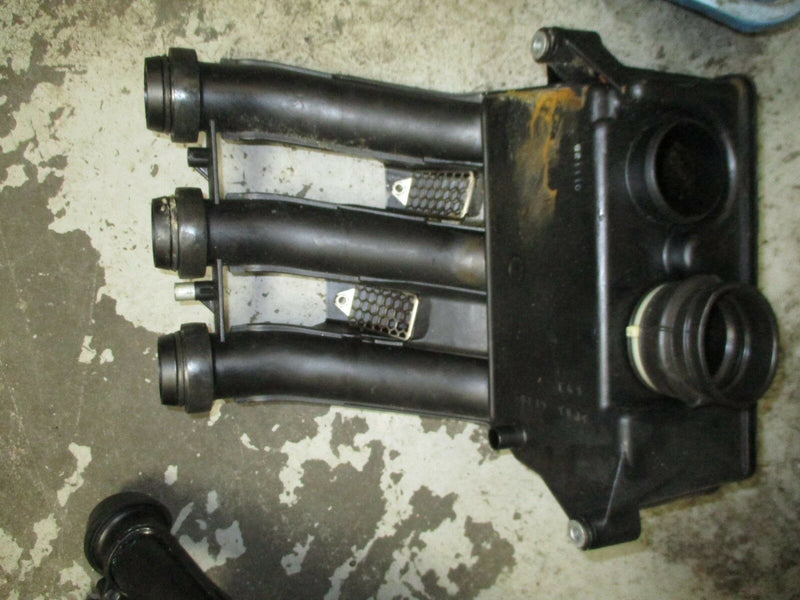 2002 Yamaha Outboard 200 hp 4-stroke outboard intake silencer set 69j-14440
