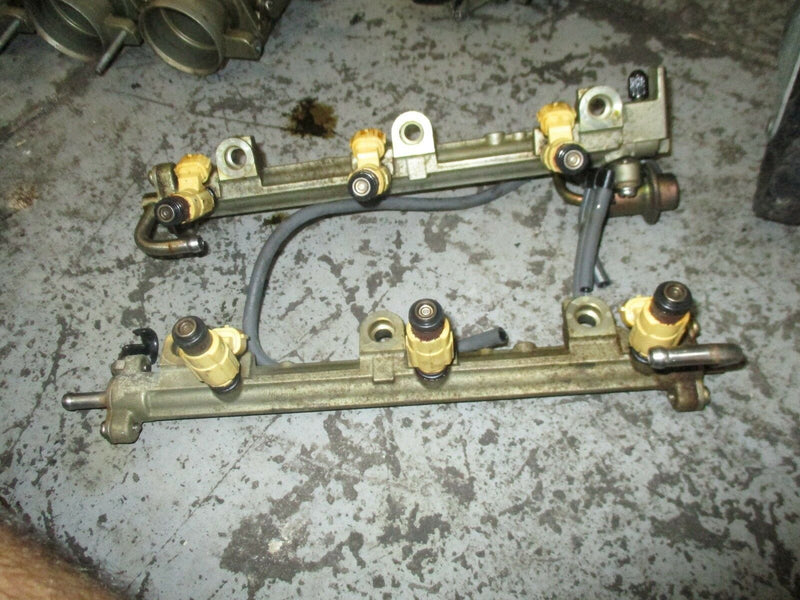 2004 Yamaha 4 stroke F225TURC outboard fuel rail & injector 69j-13170 69j-13761