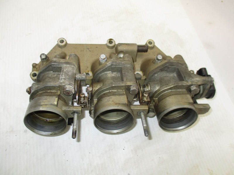 Yamaha F200 200hp V6 4 stroke outboard starboard intake manifold
