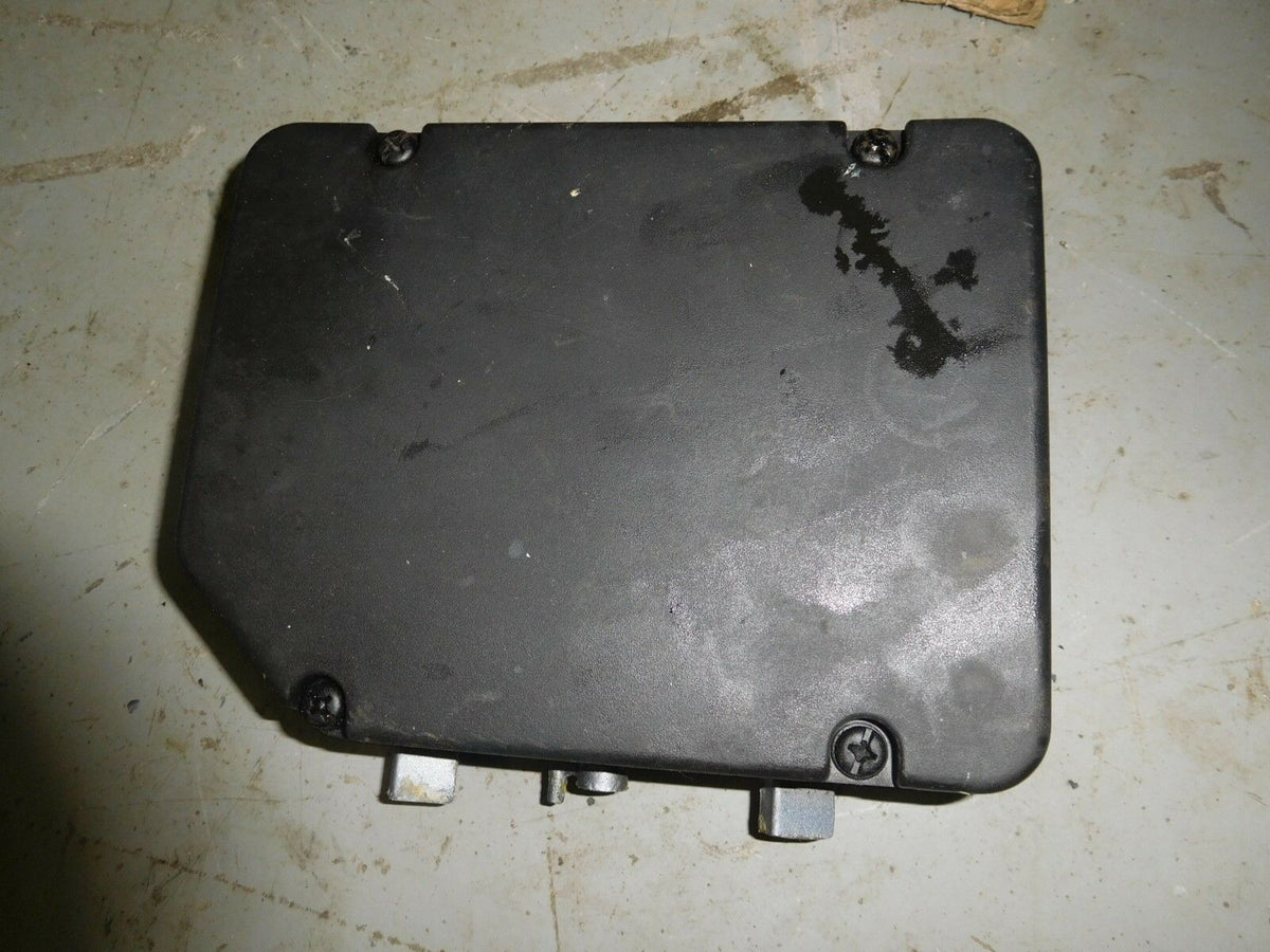 1993 Yamaha outboard V4 130 hp 130TXRR CDI cover and mount plate