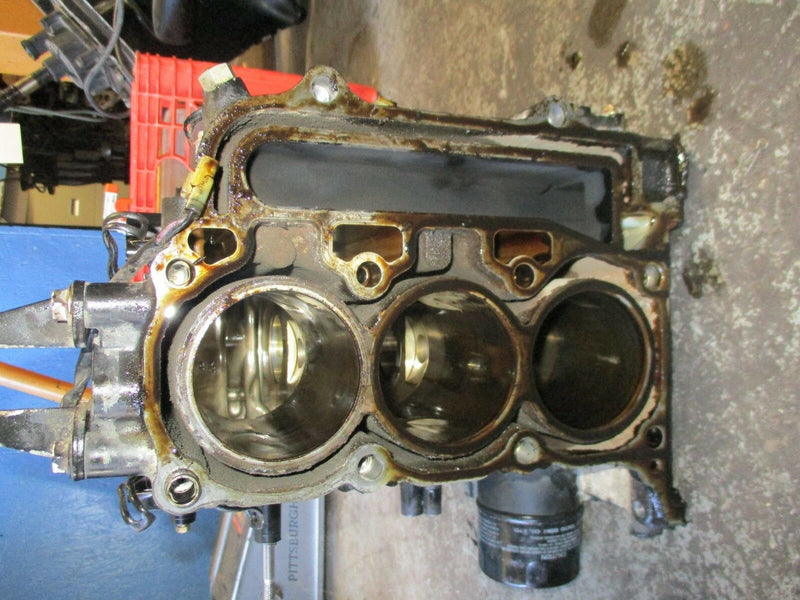 1999 Suzuki DF50 outboard crankcase block