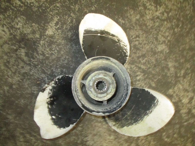 Mercury Mariner XL 135hp 2 stroke outboard alluminum propeller (48-832828-C1-17)