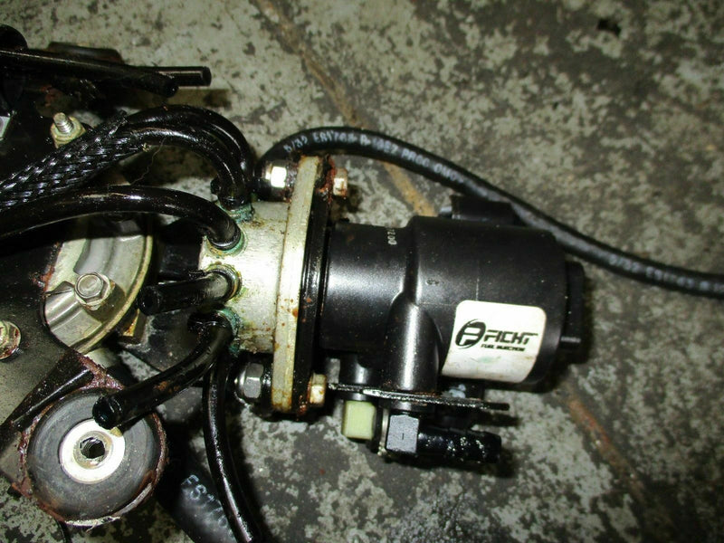 2001 Evinrude 250hp Ficht outboard oil injector 5001479