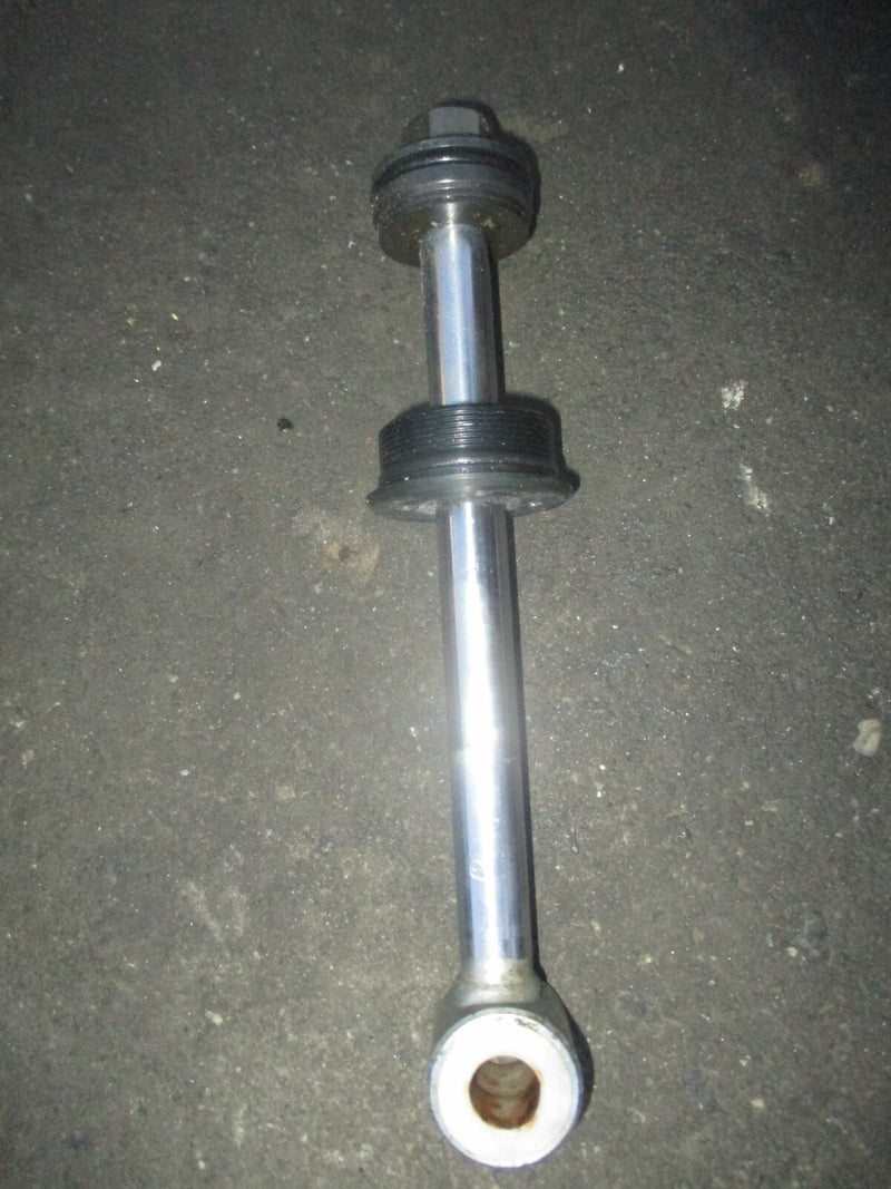 Suzuki DF150 150hp outboard center ram with caps (48401-96J00)