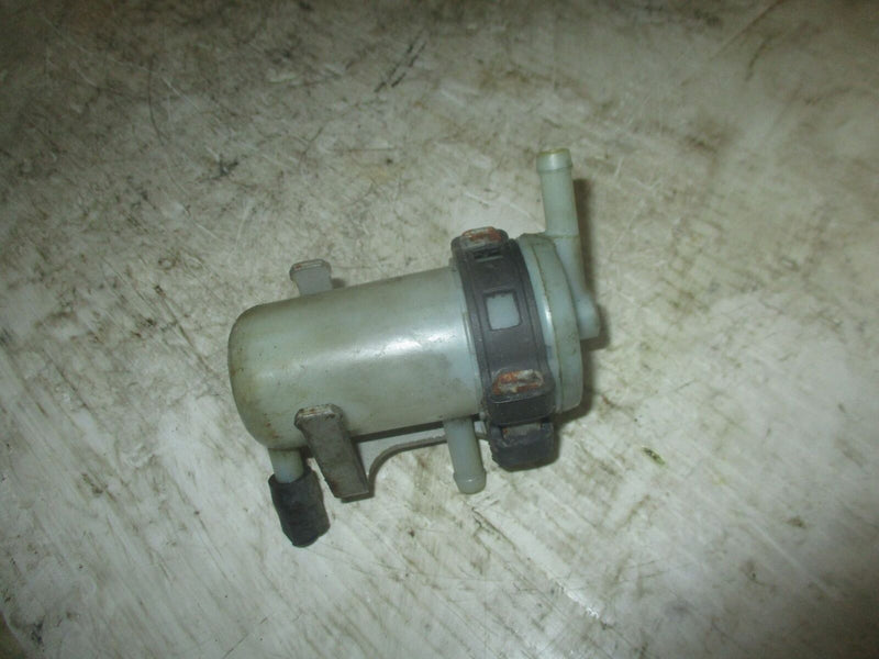Suzuki DF150 150hp outboard fuel filter and bracket (15410-96J00)