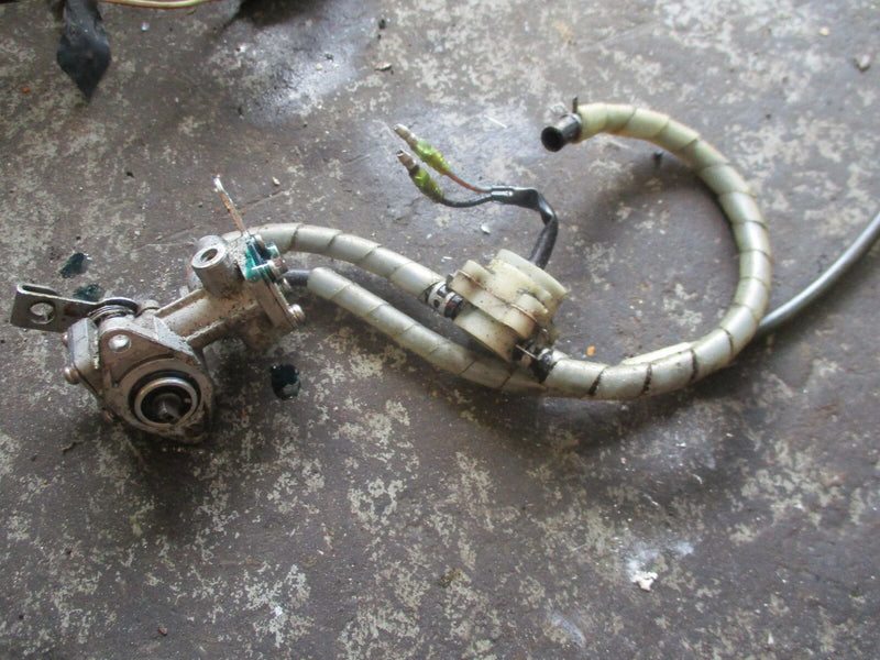 1996 Suzuki DT115 2 stroke outboard oil pump and sensor 16400-90j00