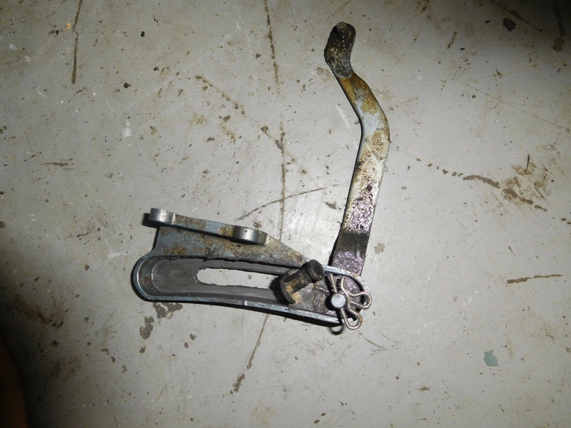 1988 Yamaha outboard 90 hp 90ETLG Shift bracket