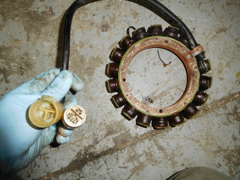 2004 Yamaha 225hp outboard 4 stroke Stator 69j-81410-01-00