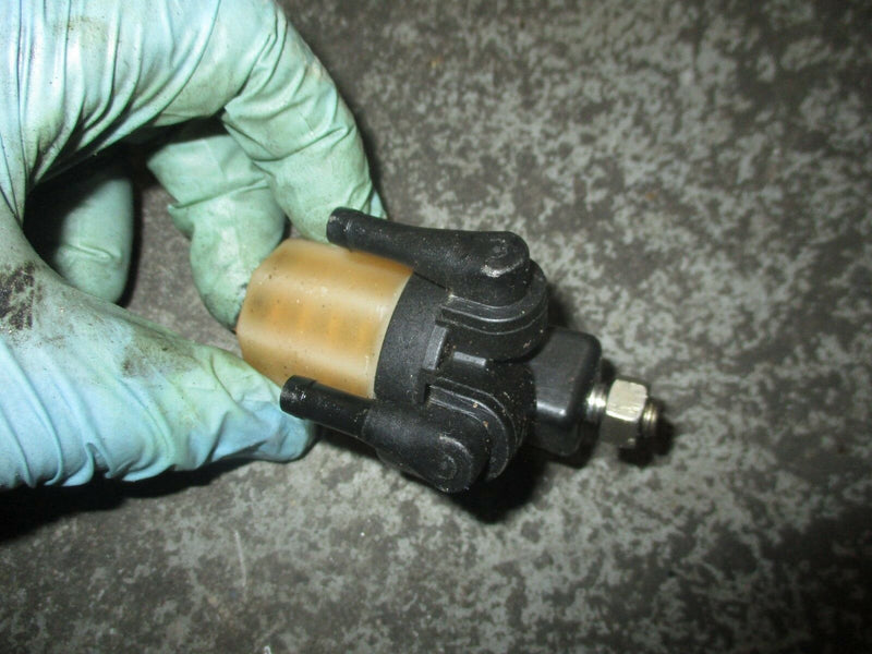 1996 Yamaha C85 85hp 2-stroke outboard fuel filter