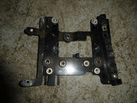Load image into Gallery viewer, 2005 Johnson 40hp 2-stroke outboard electric mounting plate 584962
