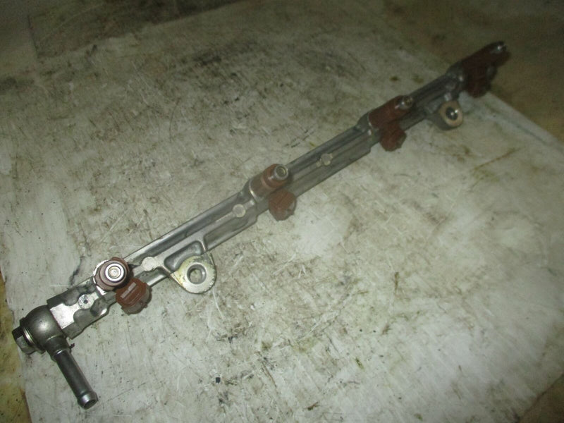 Suzuki DF150 150hp outboard fuel rail with injector set (15751-96J00)