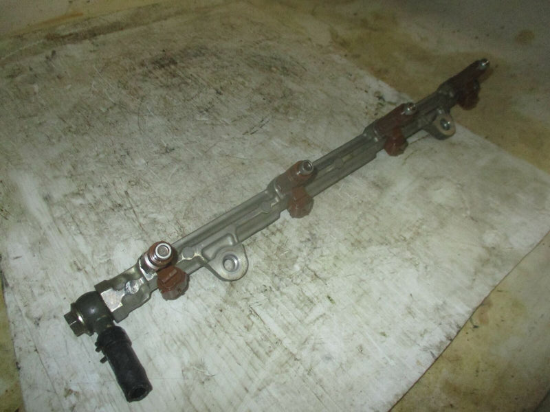 Suzuki DF150 150hp outboard fuel rail with injector set (15751-96J00)