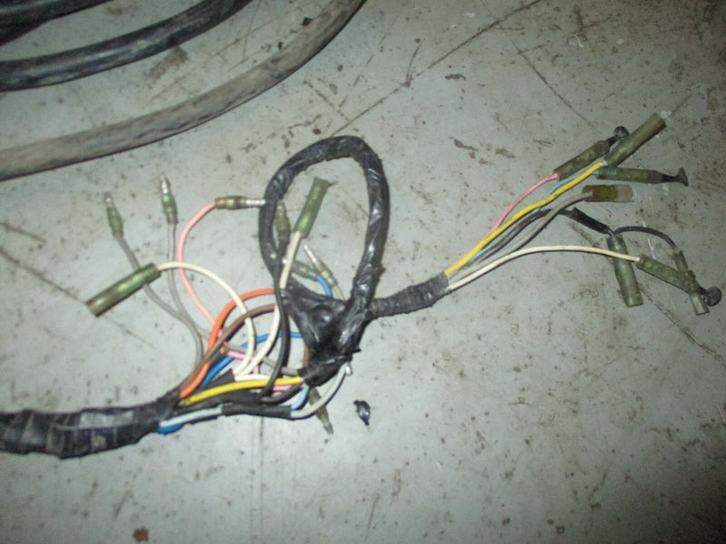 Suzuki outboard 25ft round black plug style rigging harness