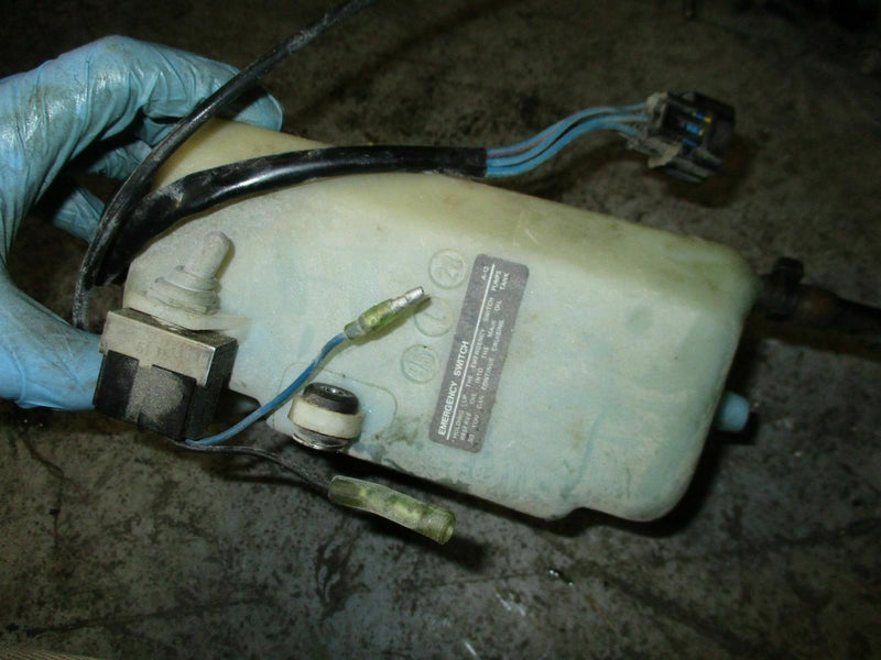 1996 Yamaha 250hp VX SWS 2-stroke outboard oil tank 6e5-21733-02