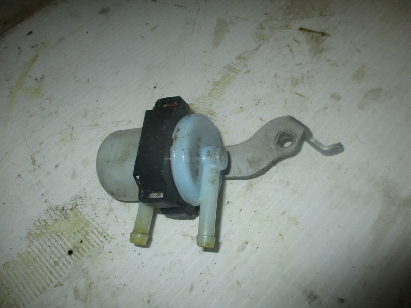 Suzuki DF60 60hp outboard fuel filter and bracket (15410-87J30)