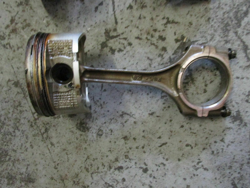 Honda Outboard BF200A 200hp 4 stroke piston and rod 13101-ZY3-000