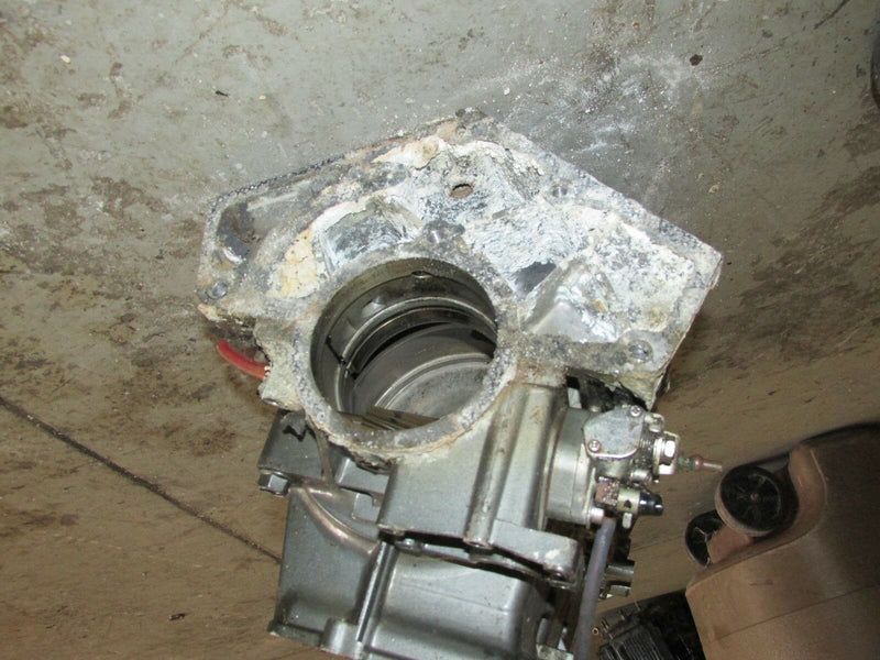 1994 Suzuki Outboard DT 200 two stroke crankcase block 11300-87D68-OED