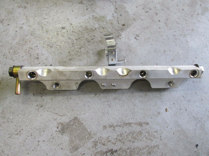 Suzuki outboard DF115 4-stroke 11501F-152877 fuel rail 15750-90J00