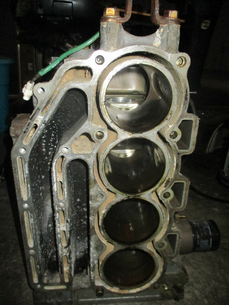 Johnson/ Suzuki 90hp 4 stroke outboard cylinder block crankcase