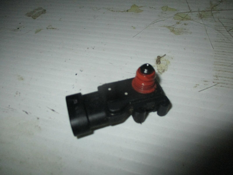 Mercury Optimax 115hp outboard map sensor (854445)