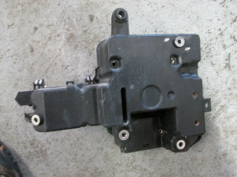 2002 Yamaha Outboard 200 hpdi LZ200TXRA electronics box + cover 68F-81948-00-00