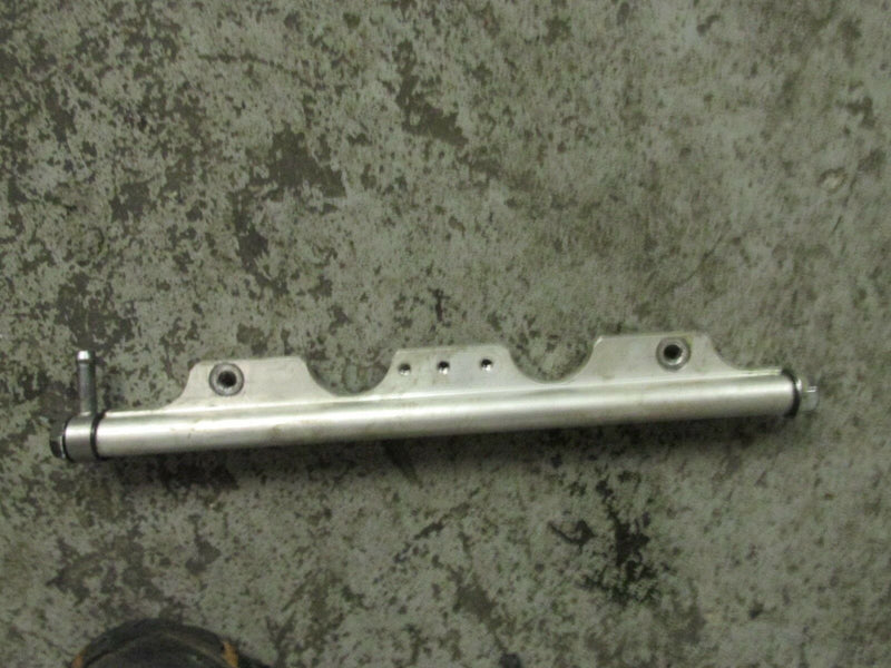 2009 Suzuki outboard DF100 4 stroke 10001F-980755 fuel rail 15750-90J00