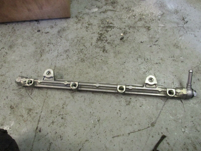 2008 Suzuki outboard DF 150 4-stroke Fuel Rail 15751-96J00