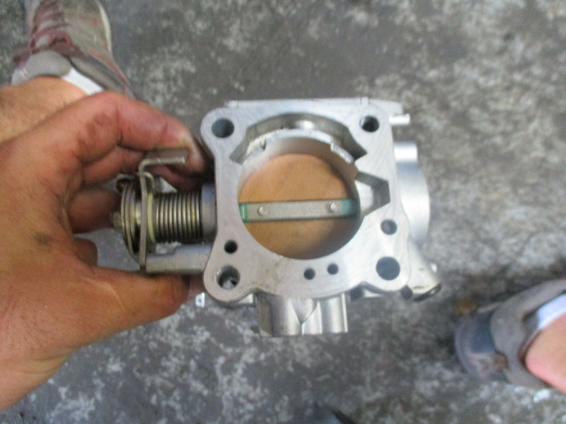 2001 Suzuki DF90 4-stroke throttle body with CTP switch 13300-90j00
