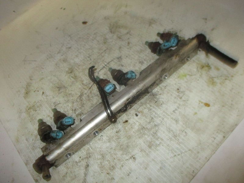 Suzuki DT225 225 hp outboard fuel rail and injector set