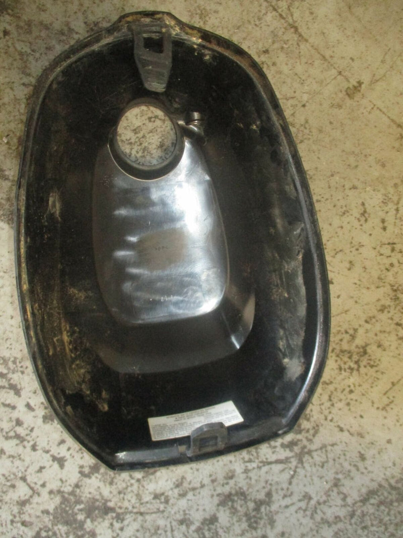 Suzuki 2.5hp 4 stroke outboard top cowling