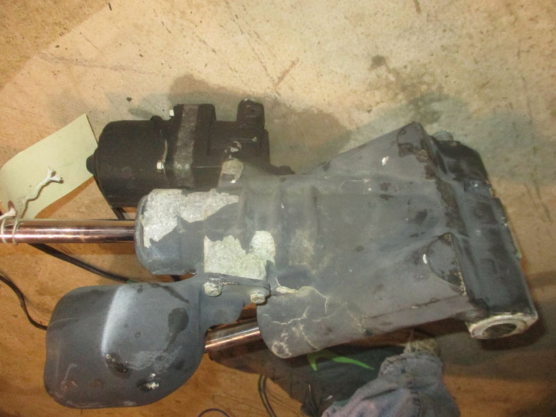 2004 Evinrude Ficht E250FPXSRM Outboard Tilt Trim Unit (Bottom pinion cut)