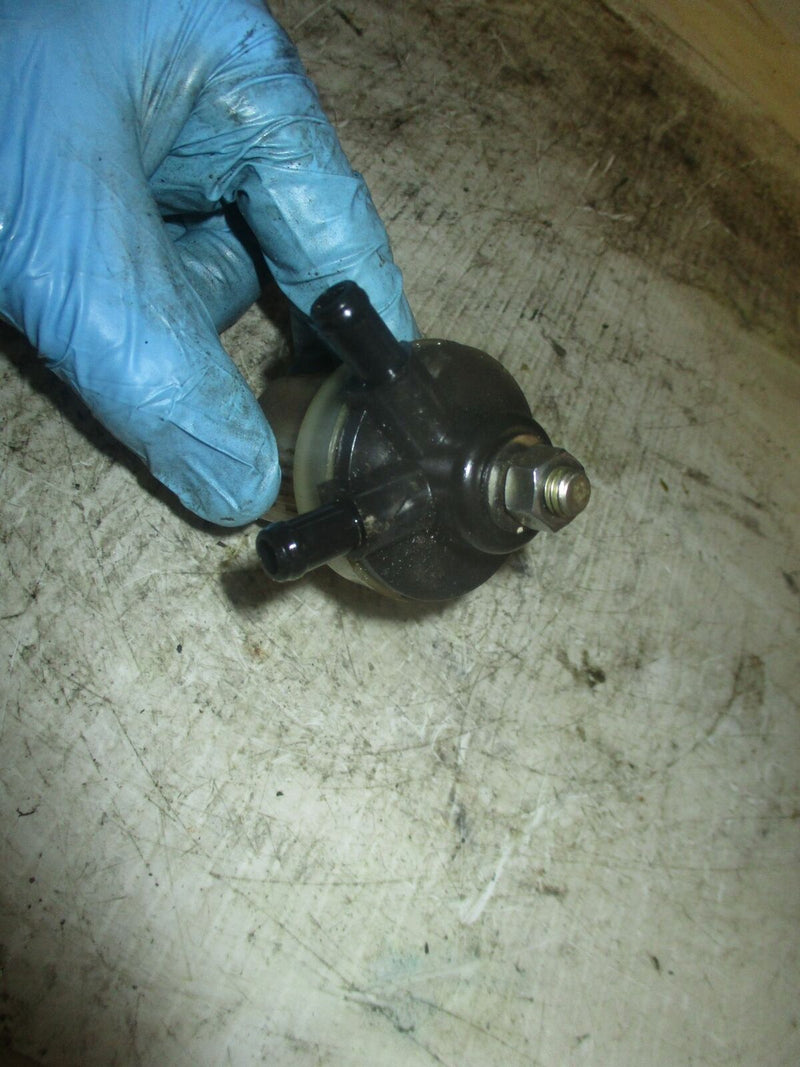 Suzuki DT90 90hp outboard fuel filter (15410-95530)