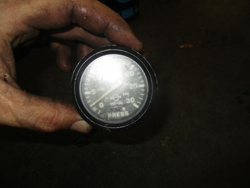 Suzuki outboard analog pressure gauge