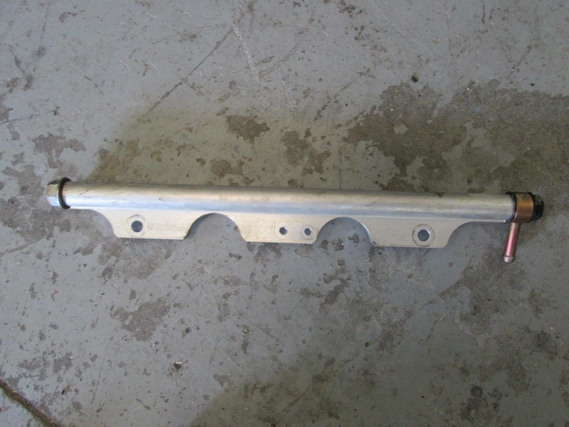 Suzuki Outboard DF 140 4 stroke 14001F-255419 fuel rail 15751-90J02