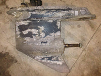 Load image into Gallery viewer, Evinrude 88hp 2 stroke outboard lower unit with 20" shaft
