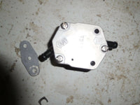 Load image into Gallery viewer, 2002 Yamaha Outboard 225 hp Saltwater series II fuel pump 6E5-24410-03-00
