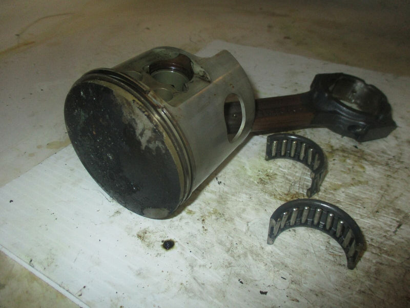 Yamaha outboard 250 hp 2 stroke HPDI STBD Piston and Rod (6D0-01)