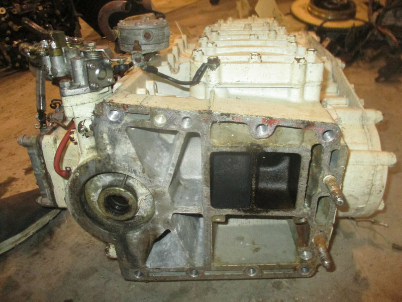 Suzuki DT140 140hp outboard crankcase powerhead