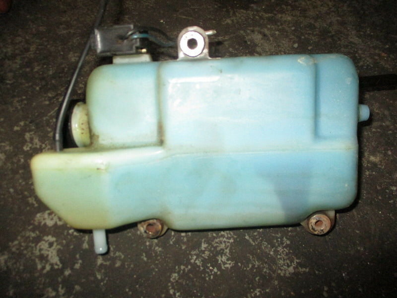 1996 yamaha outboard L225TXRU 2-stroke VX Model oil tank 6e5-21733-02