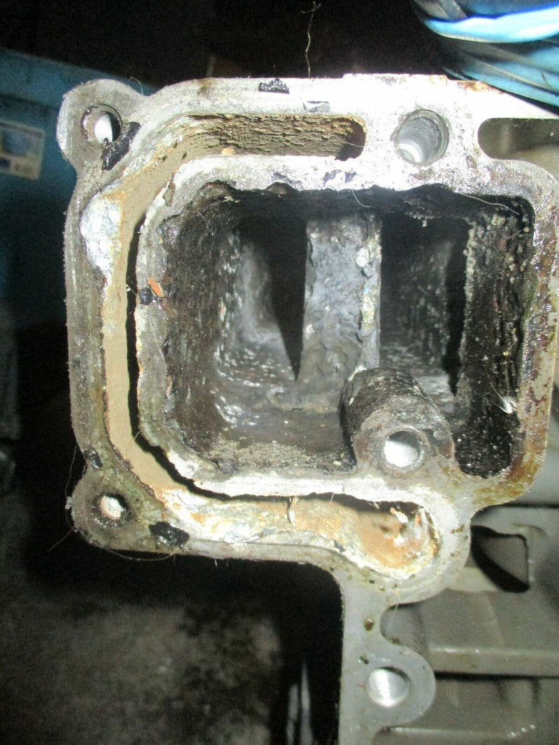 Johnson/ Suzuki 90hp 4 stroke outboard cylinder block crankcase
